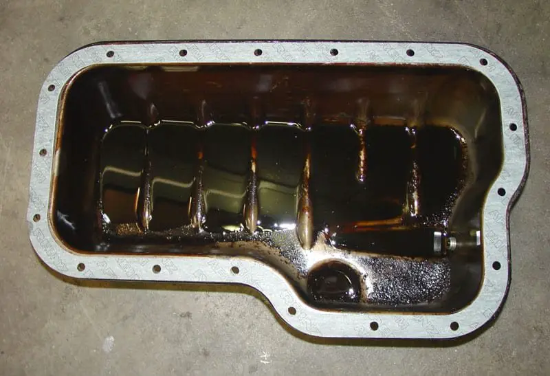 How important is oil pan in engine
